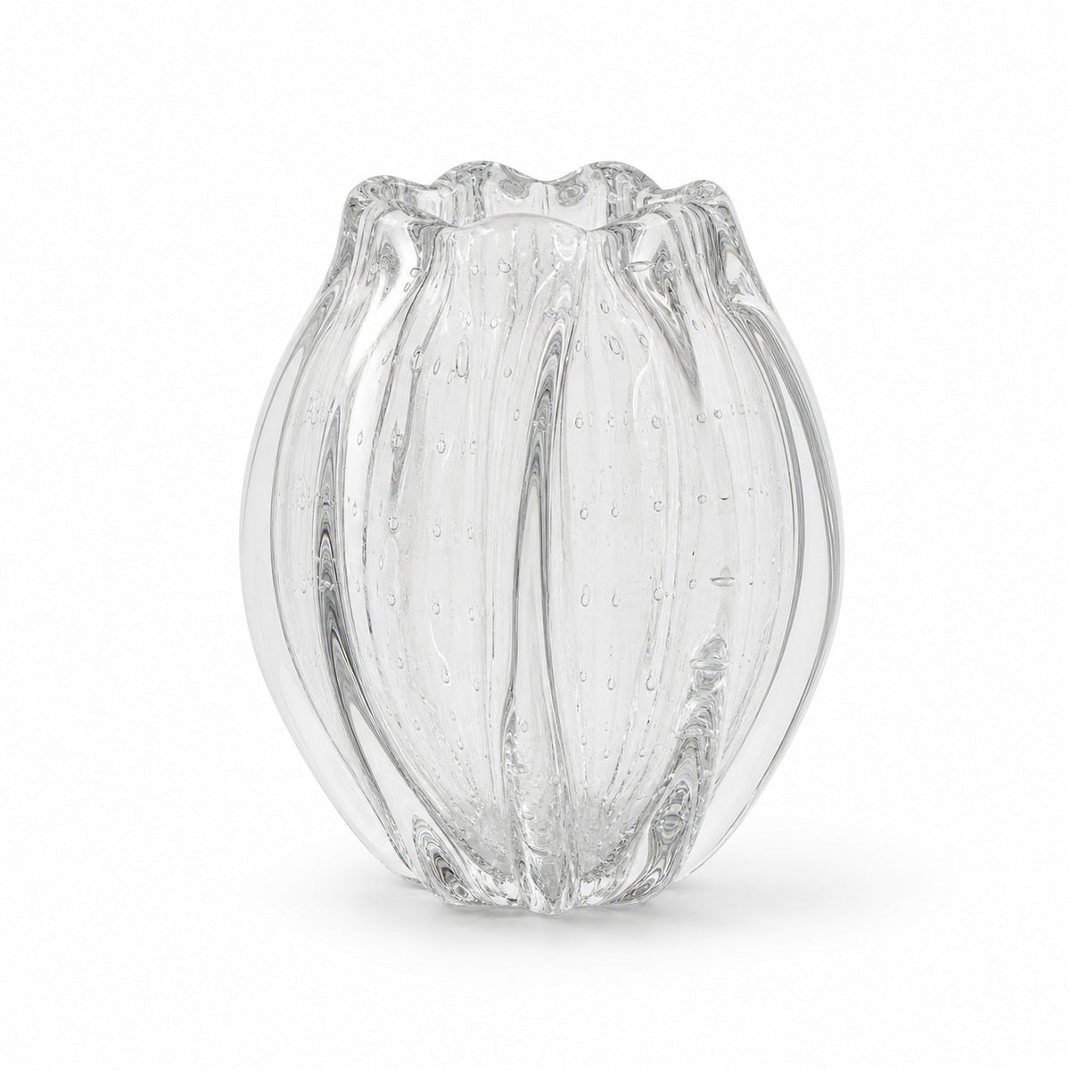 Onda Vase Calyx: Clear glass vase with textured design and petal form opening